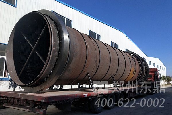 內蒙古煤泥烘干機設備裝車發貨現場