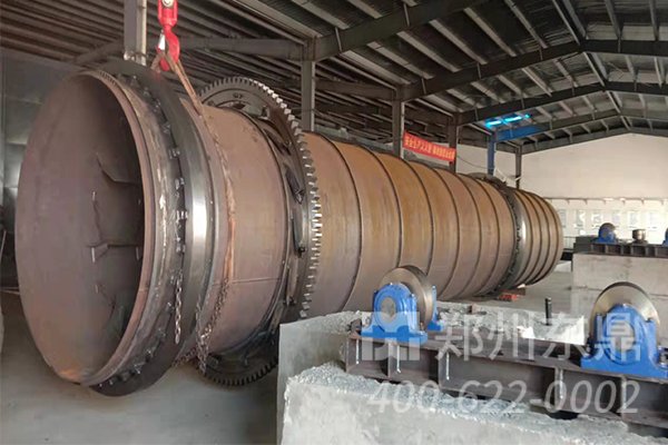 湖北污泥烘干機設備安裝現場情況